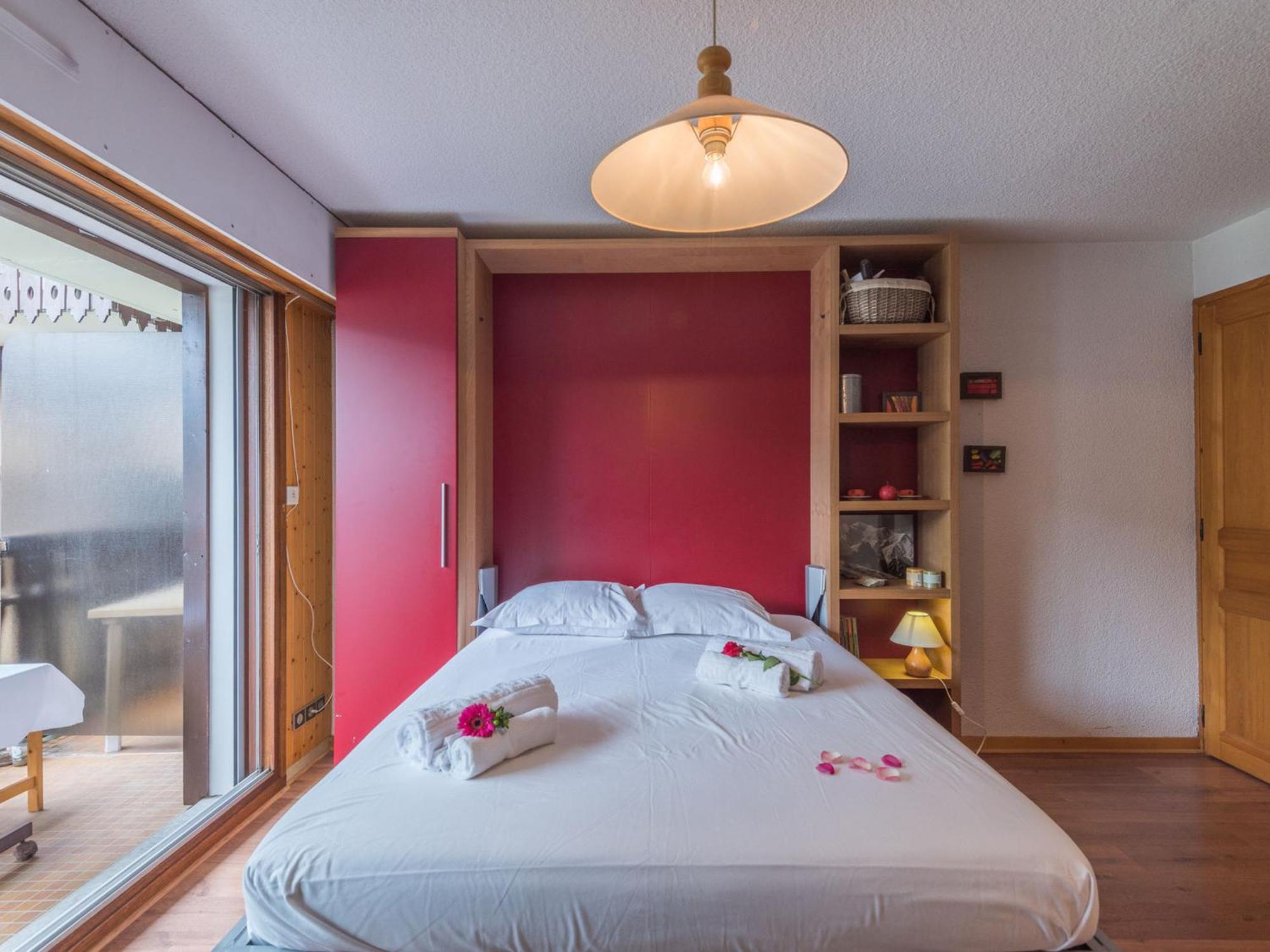 Chamonix, 4 Pers, Proche Pistes, Balcon, Parking, Animaux Admis - Fr-1-517-32 Apartment *
